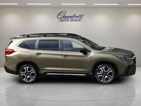 New 2026 Subaru Ascent Limited image 3