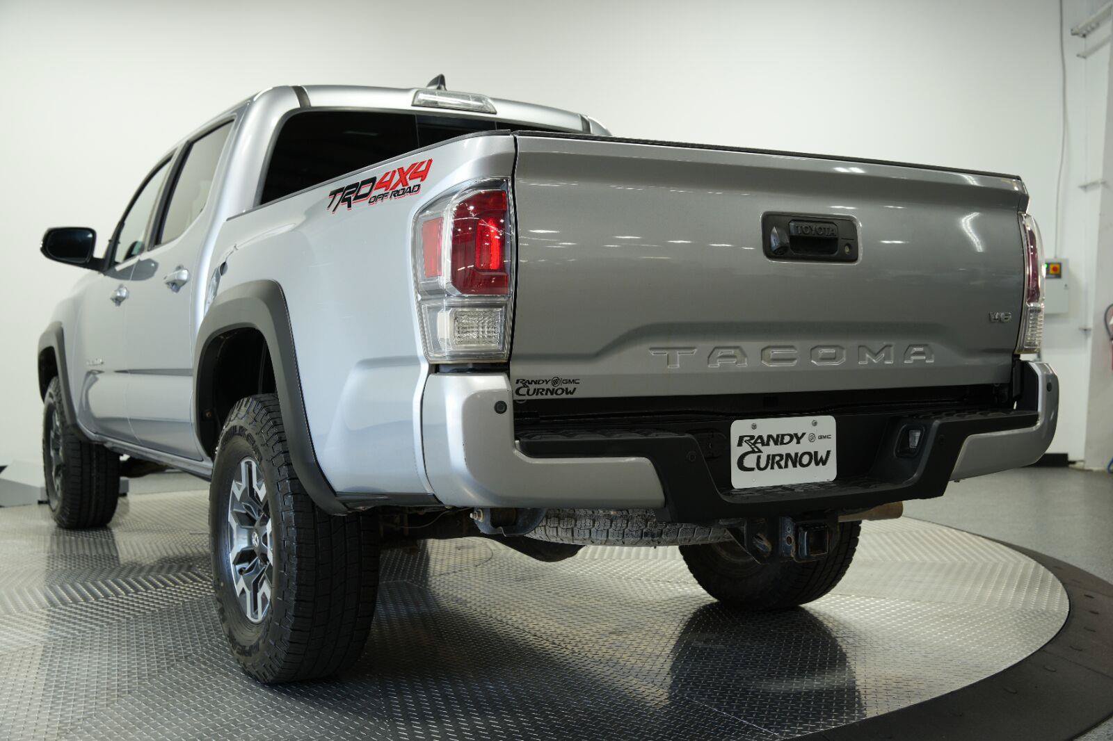 Used 2020 Toyota Tacoma TRD Off-Road w/ Technology Package AWD/4WD image 28