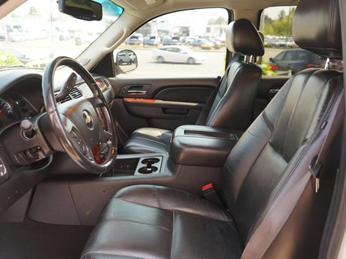 Used 2011 Chevrolet Silverado 1500 LTZ w/ LTZ Plus Package AWD/4WD image 13