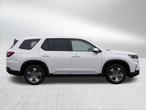 New 2025 Honda Pilot EX-L image 8