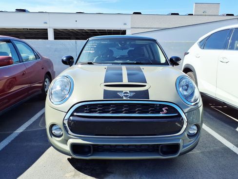 Used 2019 MINI Cooper S FWD image 2