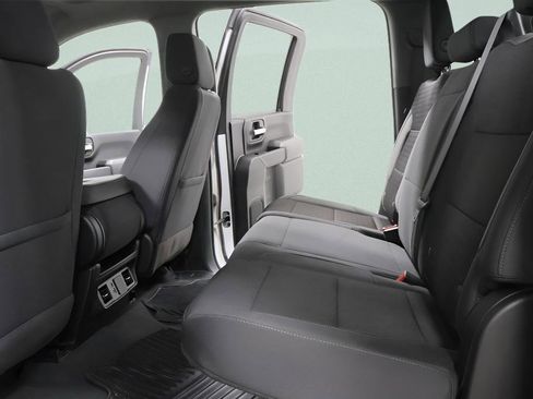 Used 2025 Chevrolet Silverado 2500 Custom w/ Custom Value Package image 26