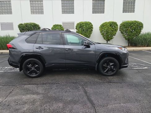 Used 2019 Toyota RAV4 XSE w/ XSE Weather Package AWD/4WD image 9