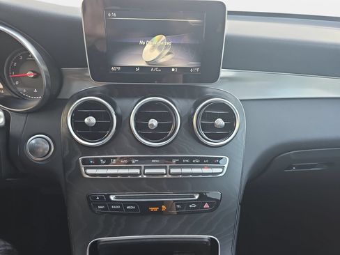 Used 2019 Mercedes-Benz GLC 300 4MATIC image 20