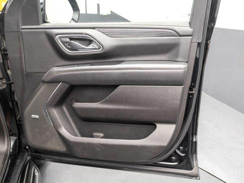 Used 2021 GMC Yukon XL SLT image 41