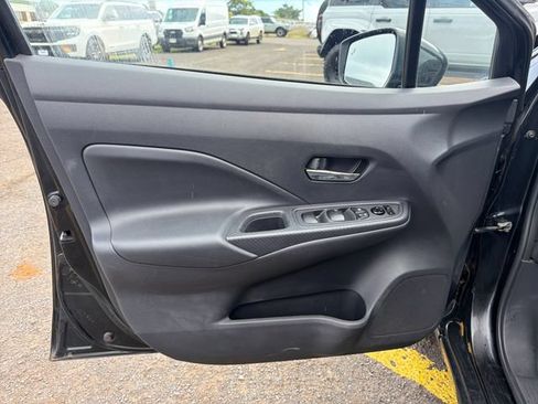 Used 2023 Nissan Versa SV FWD image 10