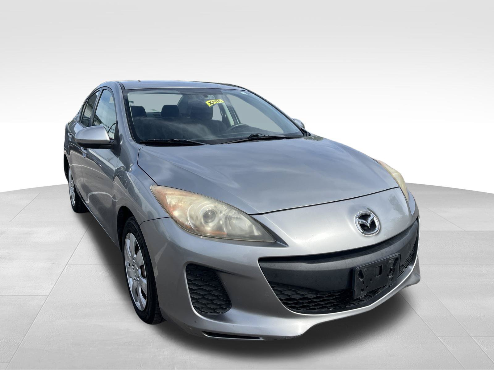 Used 2013 MAZDA MAZDA3 i SV FWD image 3