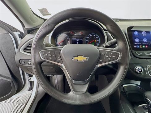 Used 2024 Chevrolet Malibu LT image 12