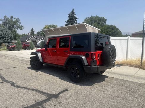 Used 2017 Jeep Wrangler Unlimited Sport w/ Connectivity Group AWD/4WD image 3
