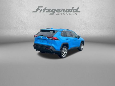 Used 2020 Toyota RAV4 XLE Premium AWD/4WD image 7