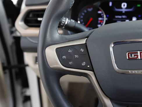 Used 2023 GMC Acadia Denali AWD/4WD image 16