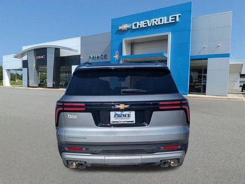New 2026 Chevrolet Traverse LT w/ Driver Confidence Package FWD image 6