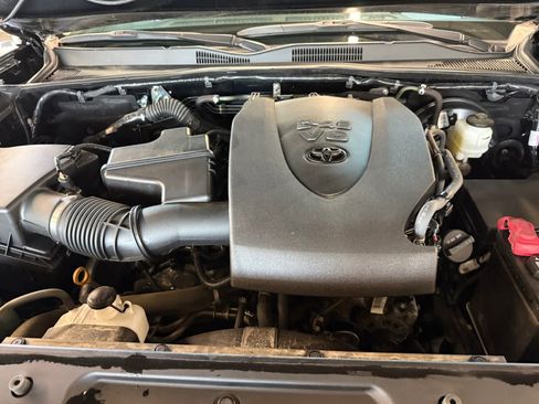 Used 2023 Toyota Tacoma SR AWD/4WD image 24