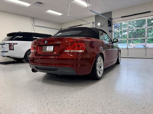 Used 2012 BMW 135i Convertible RWD image 9