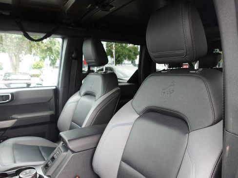 Used 2022 Ford Bronco Black Diamond AWD/4WD image 23