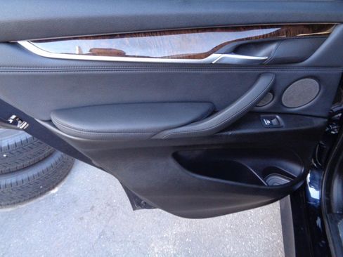 Used 2014 BMW X5 xDrive50i image 23