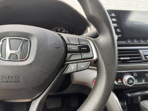 Used 2018 Honda Accord LX image 22