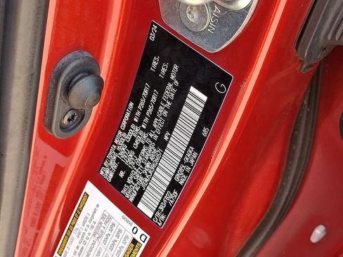 Used 2024 Toyota 4Runner SR5 AWD/4WD image 32