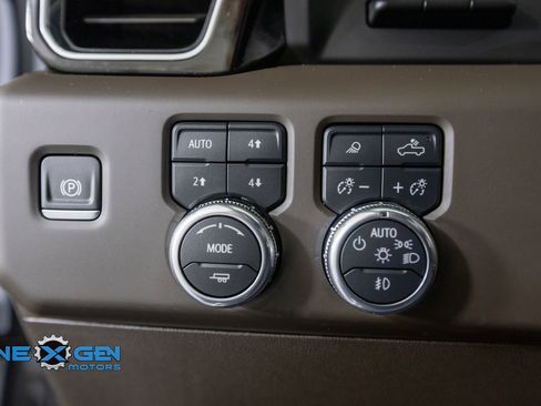 Used 2024 GMC Sierra 1500 Denali w/ Denali Reserve Package AWD/4WD image 13