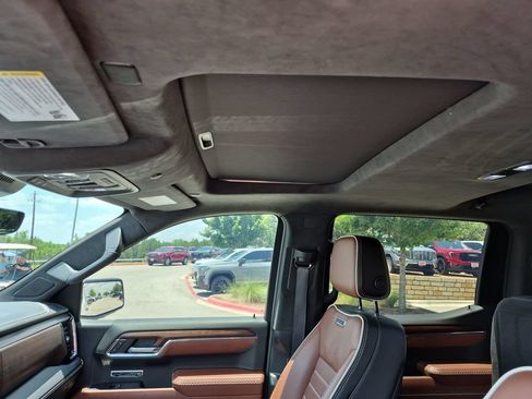 Used 2024 GMC Sierra 1500 Denali Ultimate AWD/4WD image 31