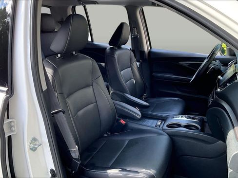 Used 2023 Honda Ridgeline RTL-E image 9