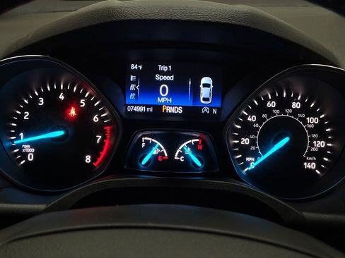 Used 2017 Ford Escape SE w/ SE Sport Appearance Package AWD/4WD image 23