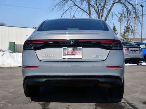Used 2023 Honda Accord Touring image 6