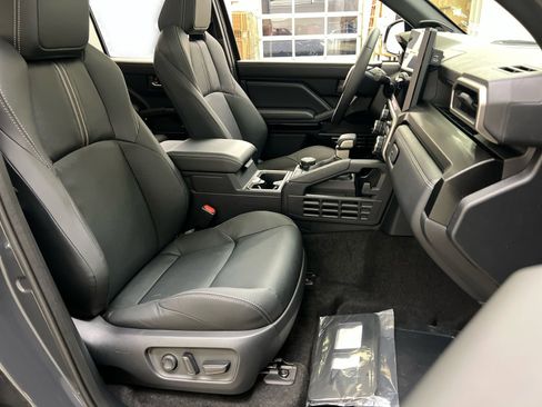 New 2025 Toyota 4Runner Limited image 21