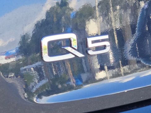 Used 2019 Audi Q5 2.0T Premium Plus w/ Premium Plus Package image 8