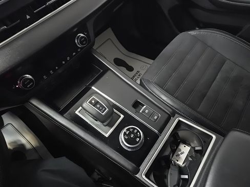 Used 2022 Mitsubishi Outlander SE image 26