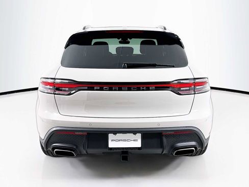 Certified 2026 Porsche Macan AWD/4WD image 10