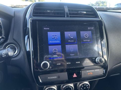 Used 2020 Mitsubishi Outlander Sport SE AWD/4WD image 21