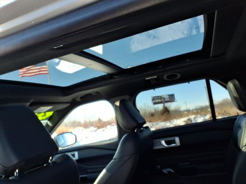 Used 2023 Ford Explorer ST w/ Equipment Group 401A image 10