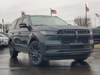 New 2026 Lincoln Navigator Reserve w/ Jet Appearance Package