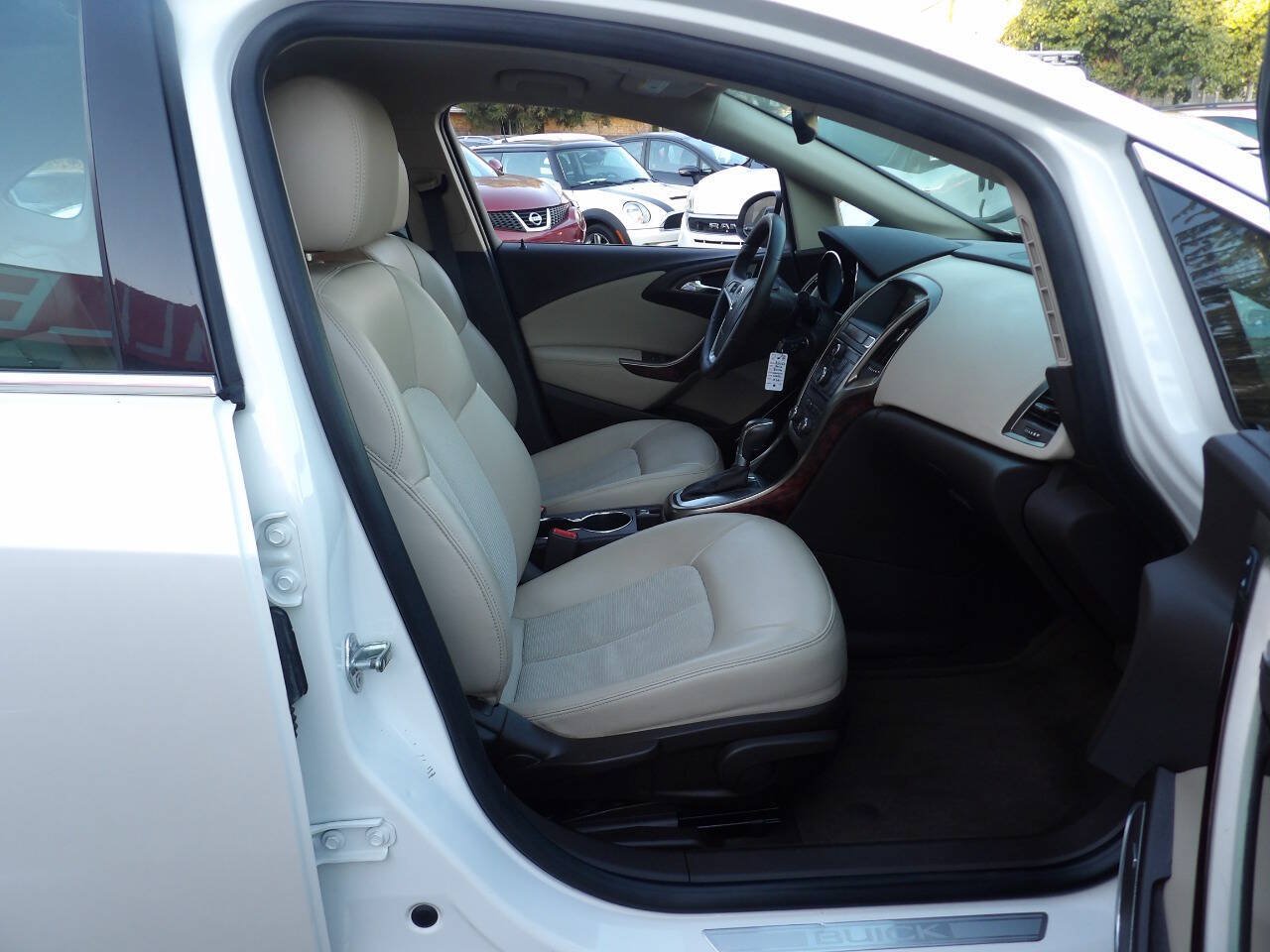 Used 2013 Buick Verano Convenience FWD image 6
