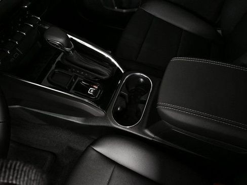 New 2026 GMC Canyon Elevation w/ Convenience Package image 16