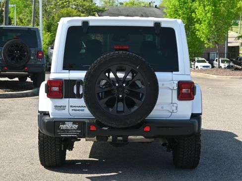 Used 2025 Jeep Wrangler Backcountry image 12