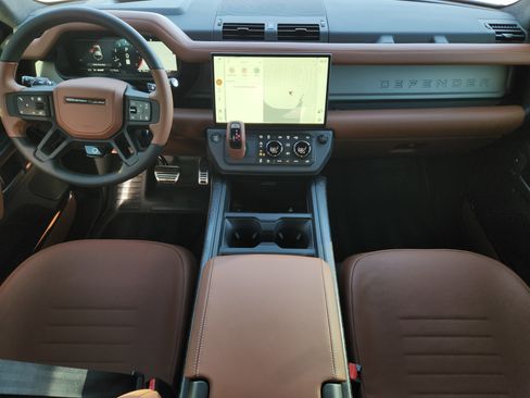 New 2026 Land Rover Defender 110 OCTA image 27