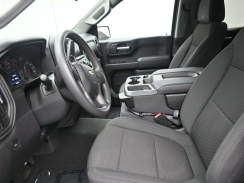 Used 2020 Chevrolet Silverado 1500 Custom w/ Custom Value Package RWD image 12