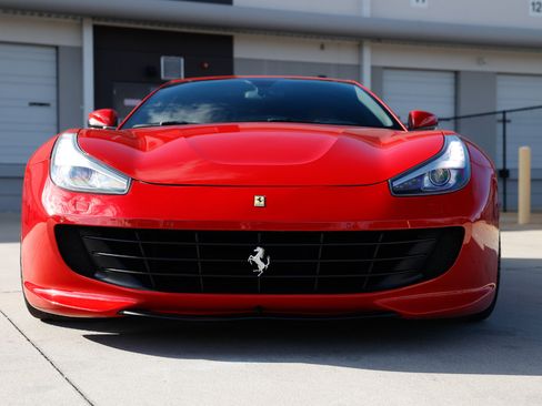 Used 2019 Ferrari GTC4Lusso T image 20