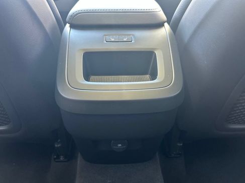 Used 2025 Volvo XC60 B5 Plus w/ Climate Package AWD/4WD image 16