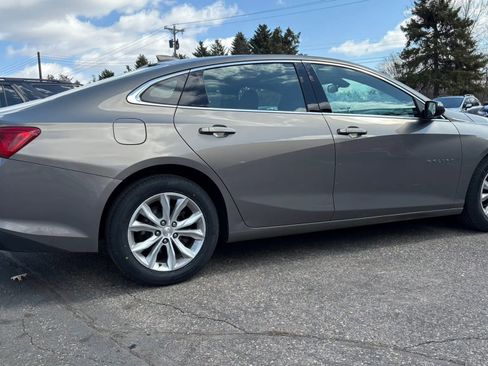 Used 2018 Chevrolet Malibu LT image 10
