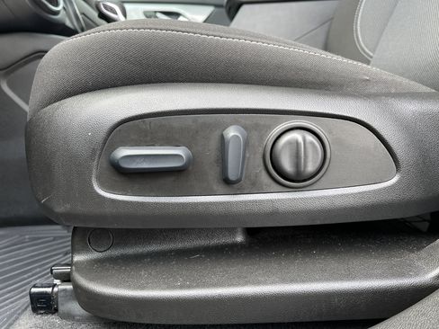 Used 2023 Chevrolet Blazer LT image 15