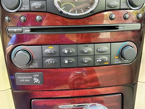 Used 2017 INFINITI QX50 AWD w/ Premium Plus Package image 16