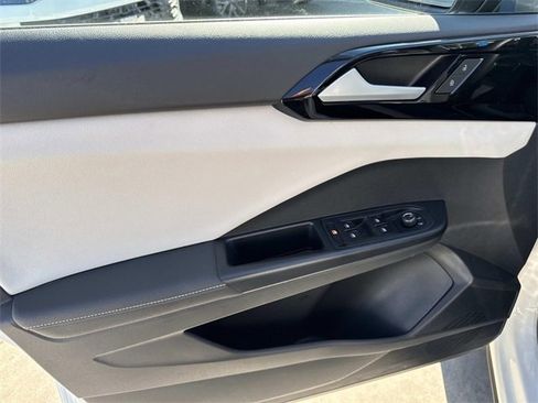 Certified 2025 Volkswagen Taos S image 13