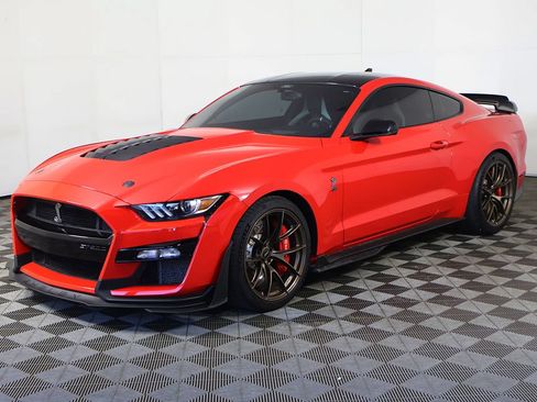 Used 2021 Ford Mustang Shelby GT500 w/ Technology Package RWD image 7