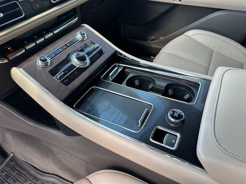 Used 2023 Lincoln Aviator Reserve RWD image 14