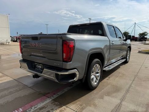 Used 2020 GMC Sierra 1500 SLT RWD image 3