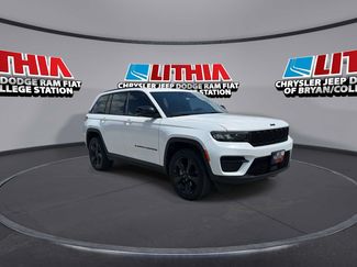 Used 2023 Jeep Grand Cherokee Altitude AWD/4WD video 2