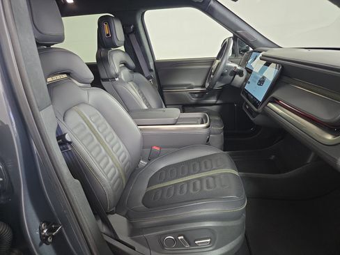 Used 2025 Rivian R1S Adventure AWD/4WD image 24